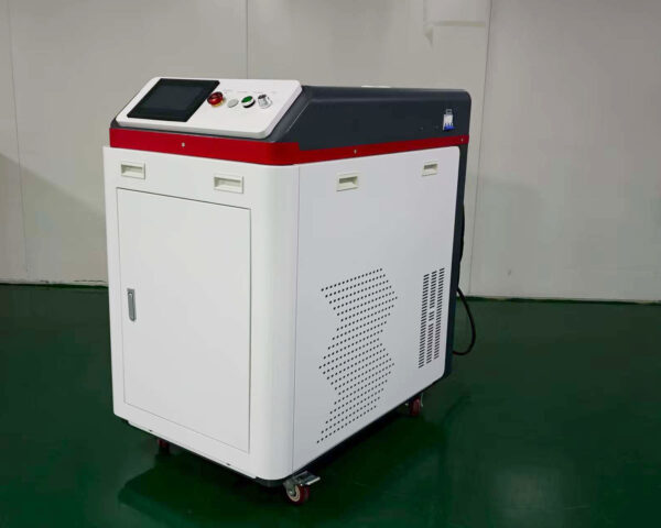 3000W 3in1 MUNKAÁLLOMÁS- LÉZERHEGESZTŐ LÉZERTISZTÍTÓ LÉZERVÁGÓ